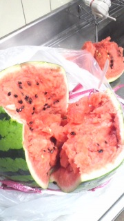 �M������